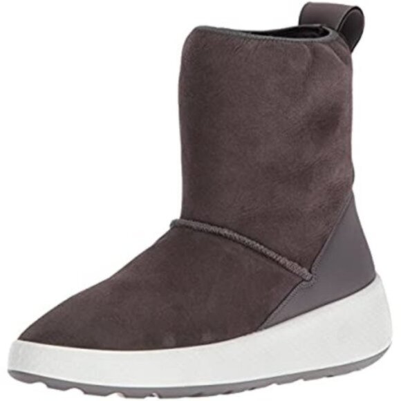 ECCO Women's Ukiuk Mid Boot Fashion Boots - Picture 1 of 7